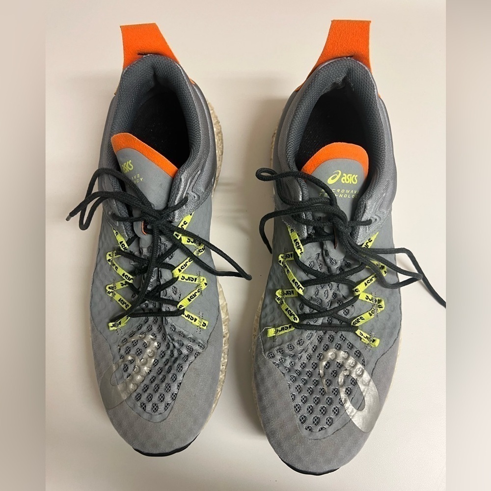 - ASIC’s Microflux Men’s Sneaker. Size 9.5. Worn